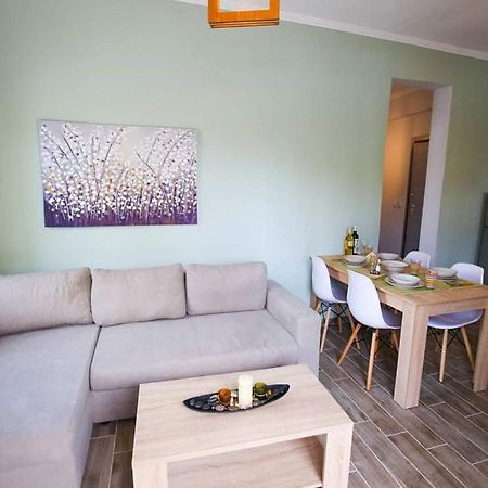 Stella Boutigue Rooms Néa Péramos Екстериор снимка