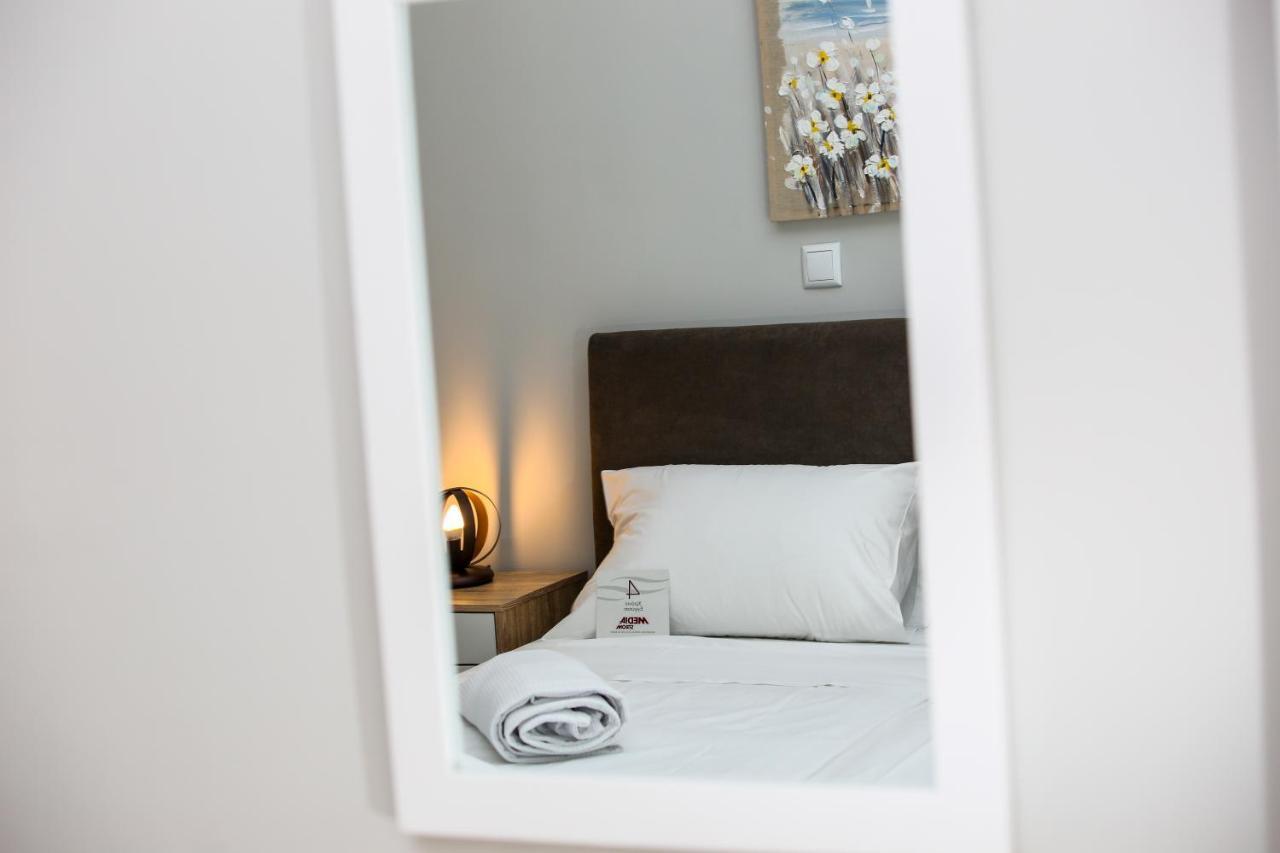 Stella Boutigue Rooms Néa Péramos Екстериор снимка