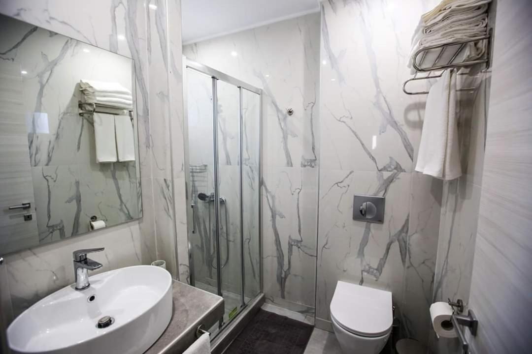 Stella Boutigue Rooms Néa Péramos Екстериор снимка
